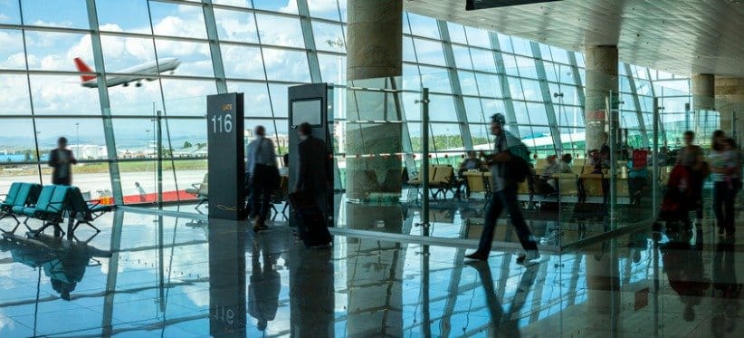 people in the airpiort